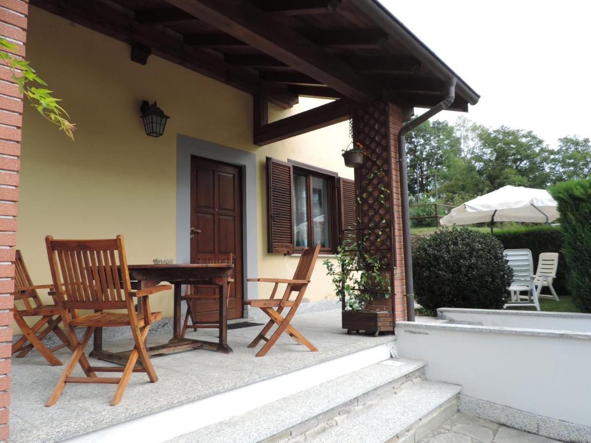 Casa Vacanza il Glicine Casale Corte Cerro Esterno foto