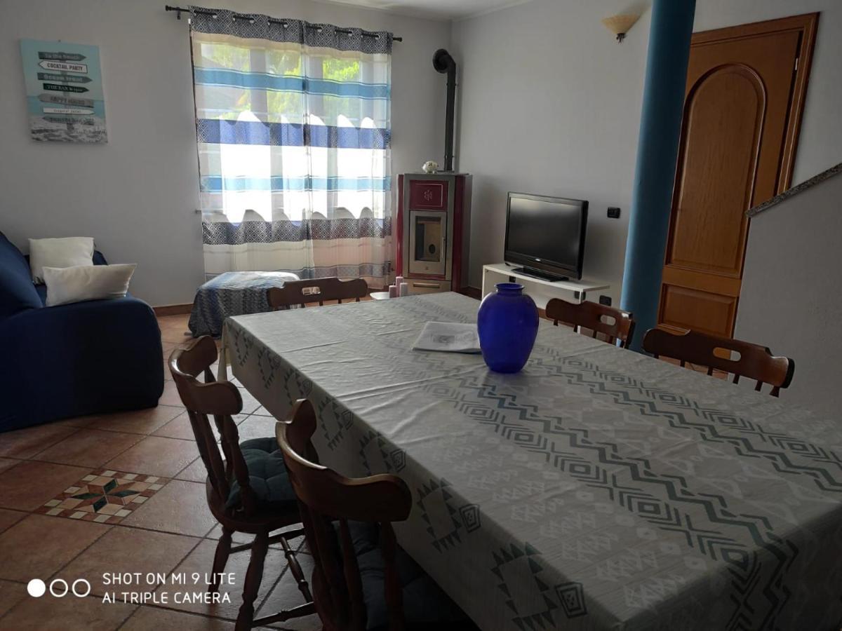 Casa Vacanza il Glicine Casale Corte Cerro Esterno foto
