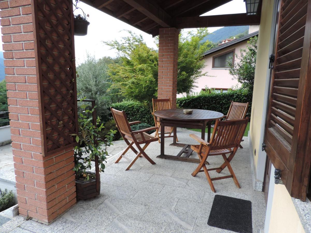 Casa Vacanza il Glicine Casale Corte Cerro Esterno foto
