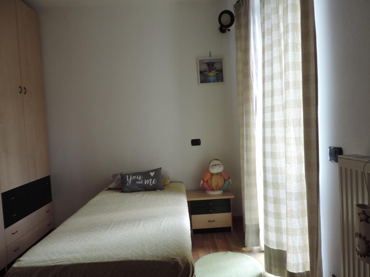 Casa Vacanza il Glicine Casale Corte Cerro Esterno foto