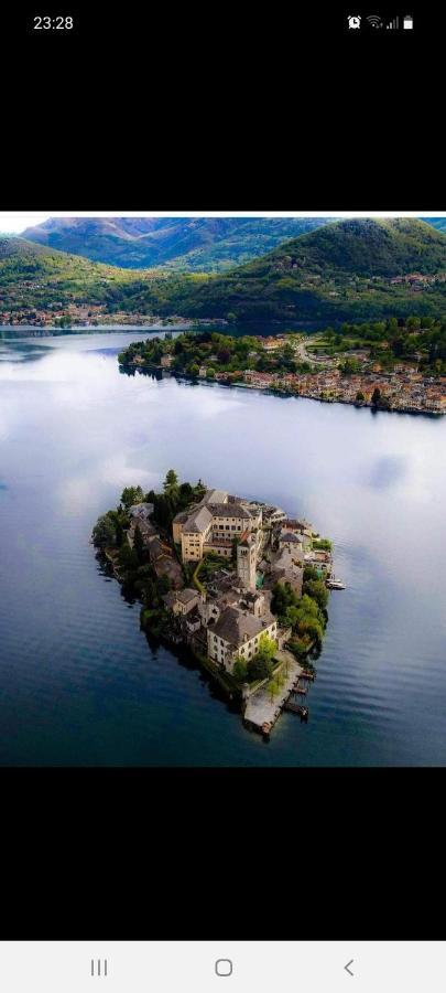 Casa Vacanza il Glicine Casale Corte Cerro Esterno foto
