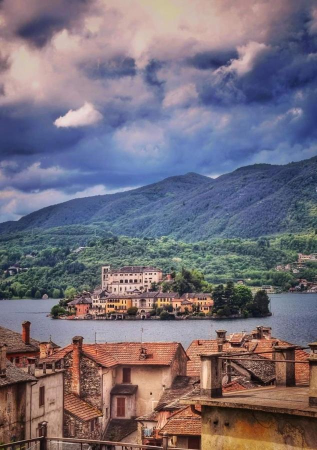 Casa Vacanza il Glicine Casale Corte Cerro Esterno foto