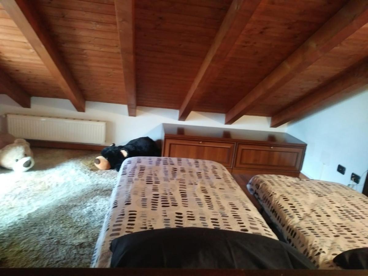 Casa Vacanza il Glicine Casale Corte Cerro Esterno foto